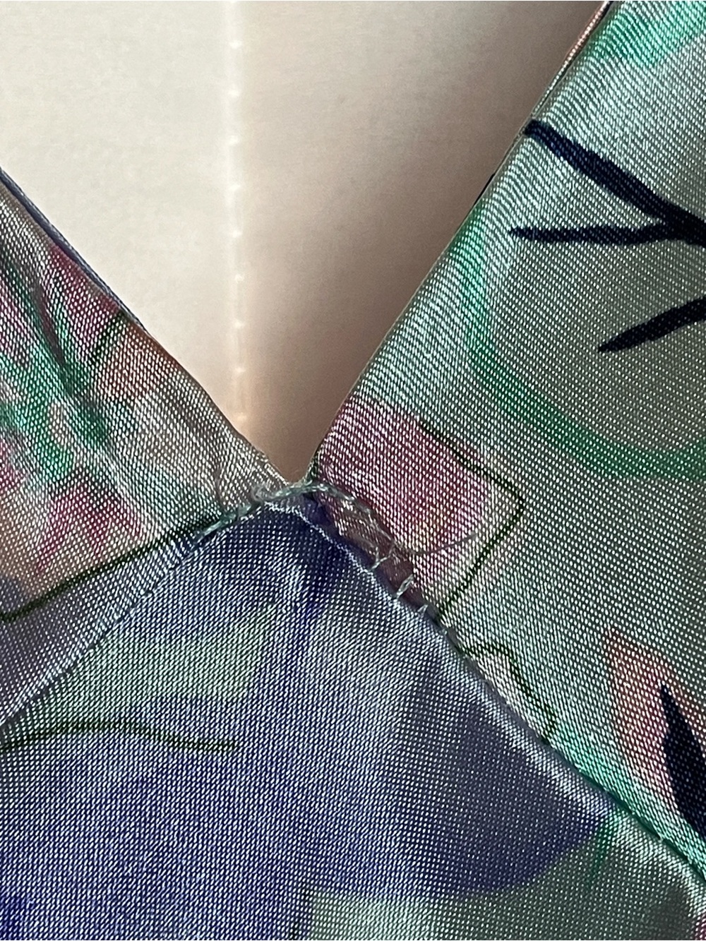 Vintage Jones. New York Slip Dress Nightwear Pastel Florals Medium - Picture 9 of 12